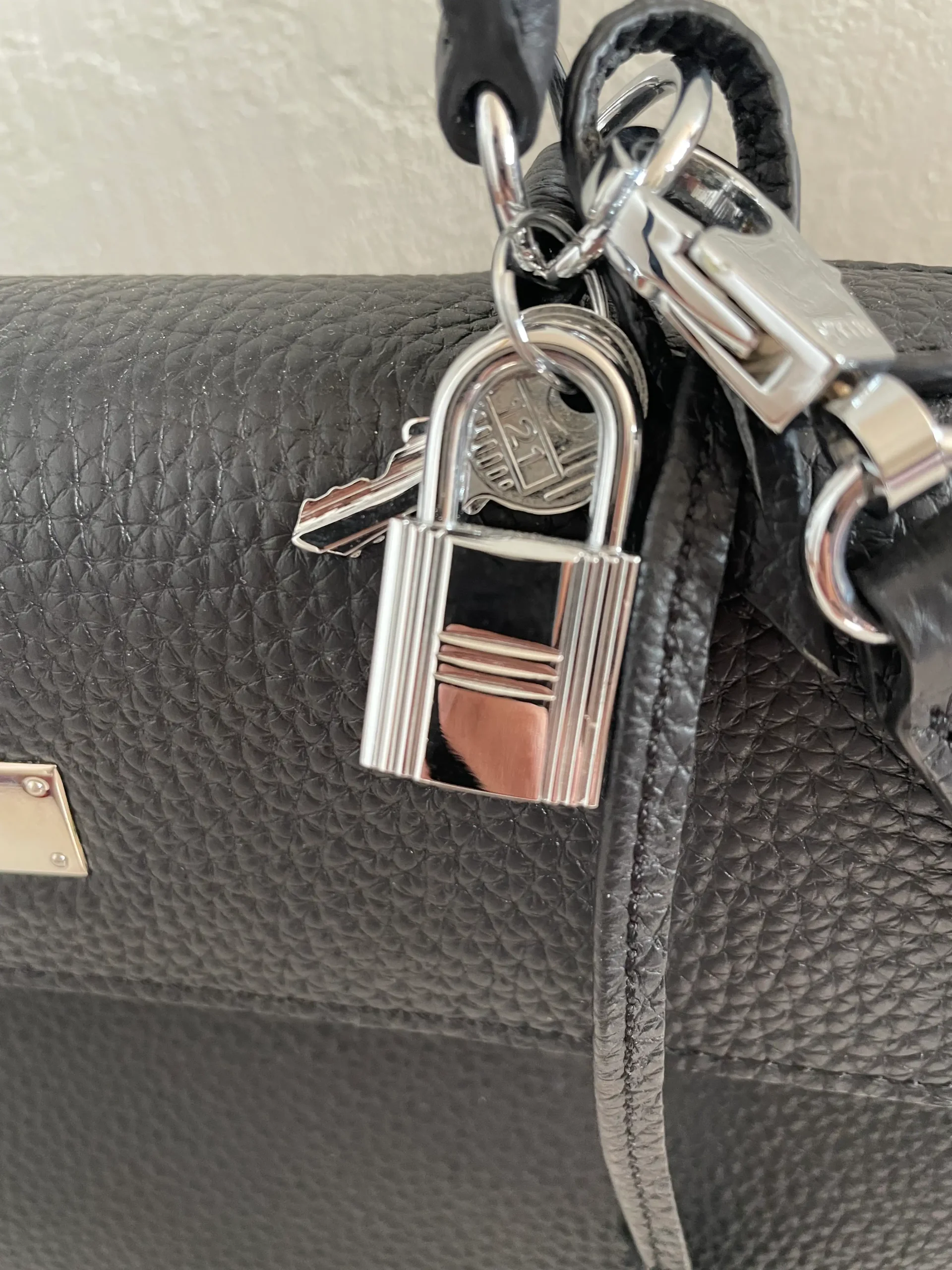 Hermes Kelly Replica Bag Lock Key