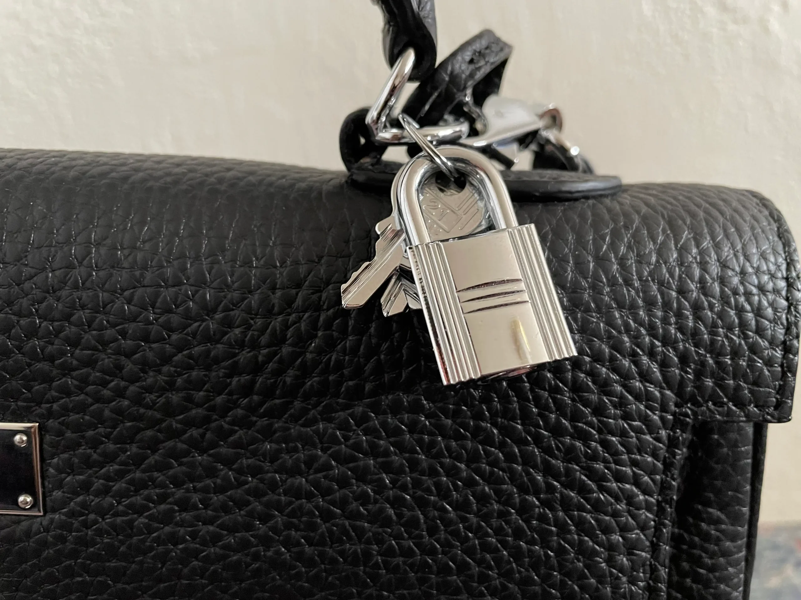 Hermes Kelly Replica Bag Lock Key