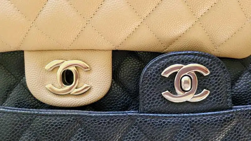 Authentic Chanel Flap Bag vs Replica Chanel Flap Bag Hardware